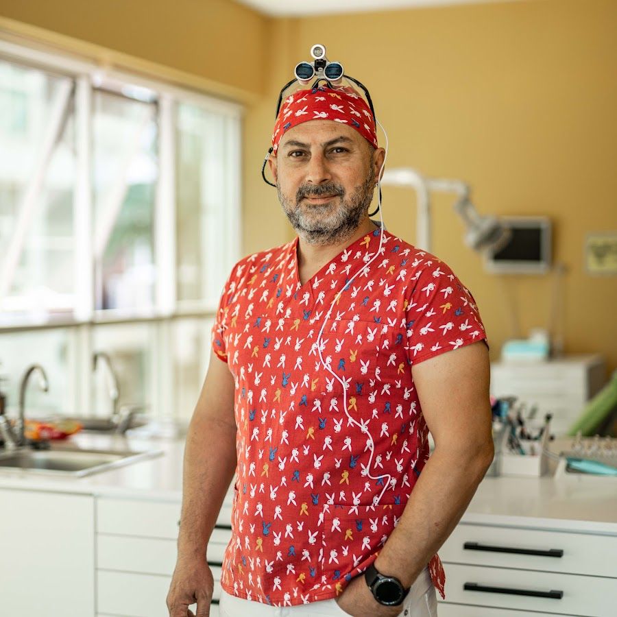 Dt. Hakan Özden